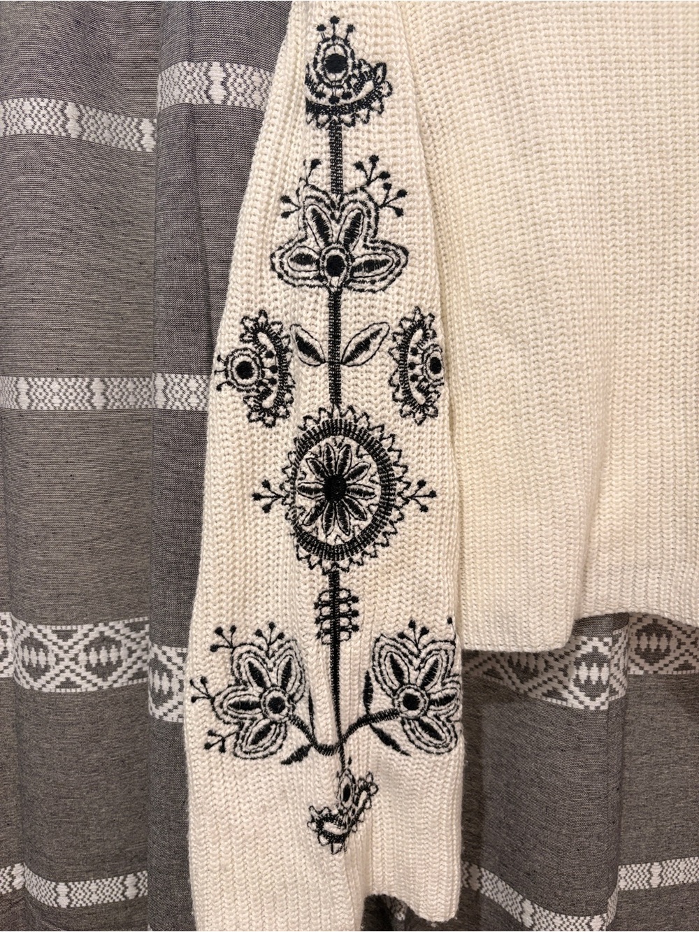 Francesca's Cream Ribbed Knit Sweater - Picture 3 of 7